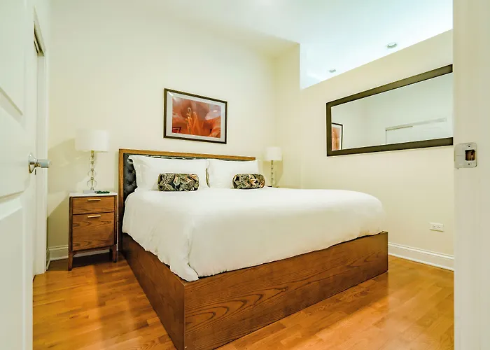 The 4* Chicago