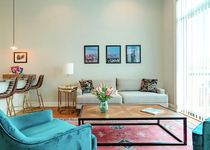 The 4* Chicago